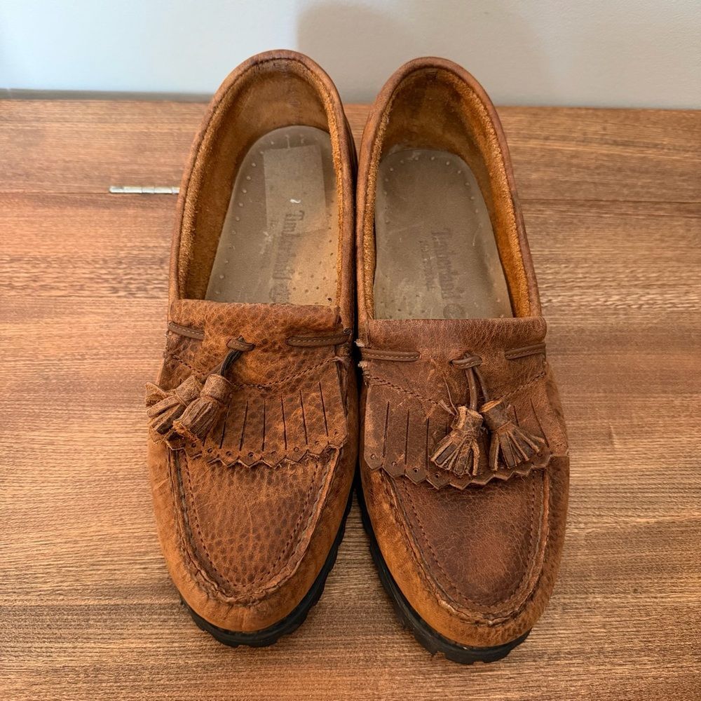 Timberland Distressed Pebbled Leather Lug Sole Loafers Brown Sz 8.5 Preppy Chic